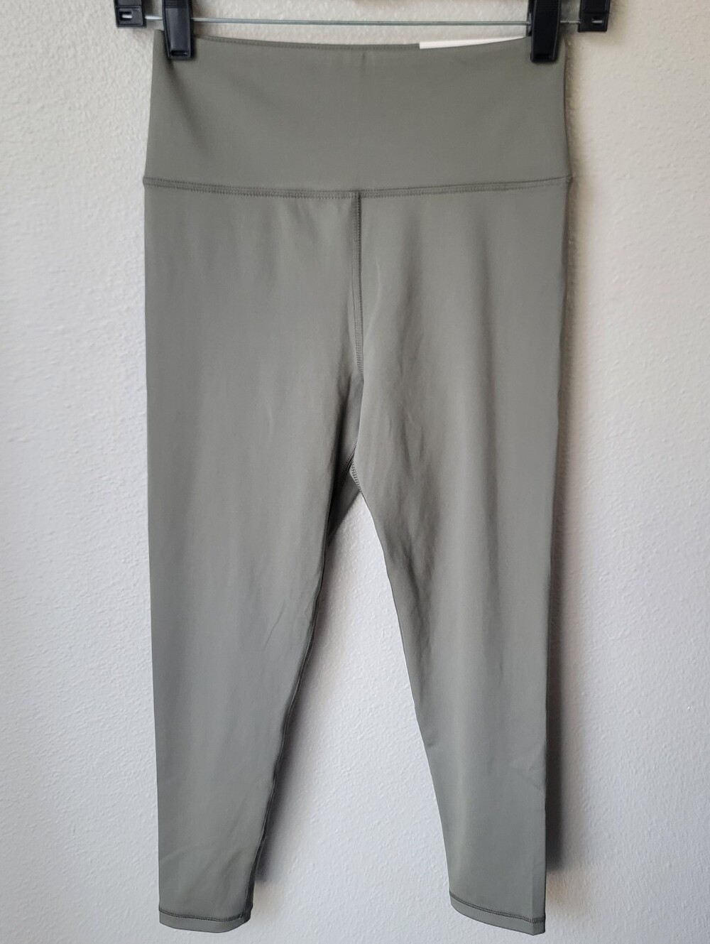 American Eagle The Lightweight Everything 7/8 Legging Medium Short In Sage Green